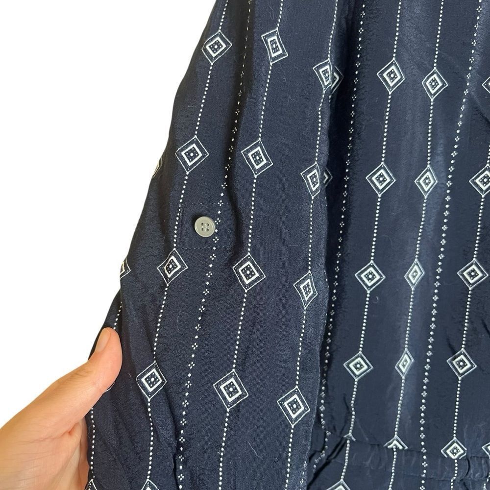 Loft navy patterned‎ romper. Size xs - Picture 7 of 8